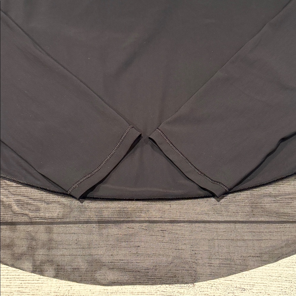 🍋Women’s Lululemon Quick Pace Long Sleeve size 6 black🍋 - Picture 4 of 15